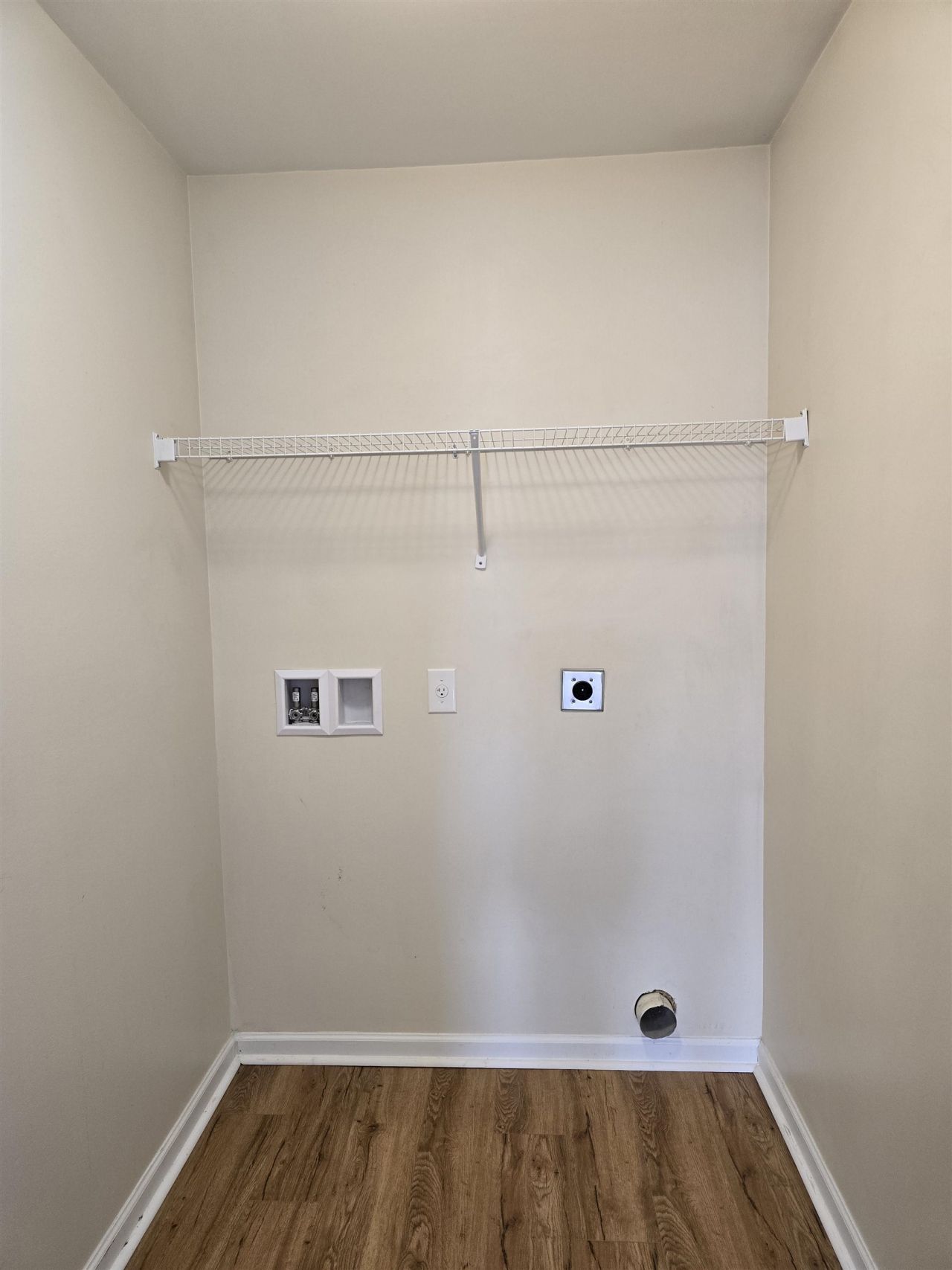 1328 Valor Rd. Photo 7