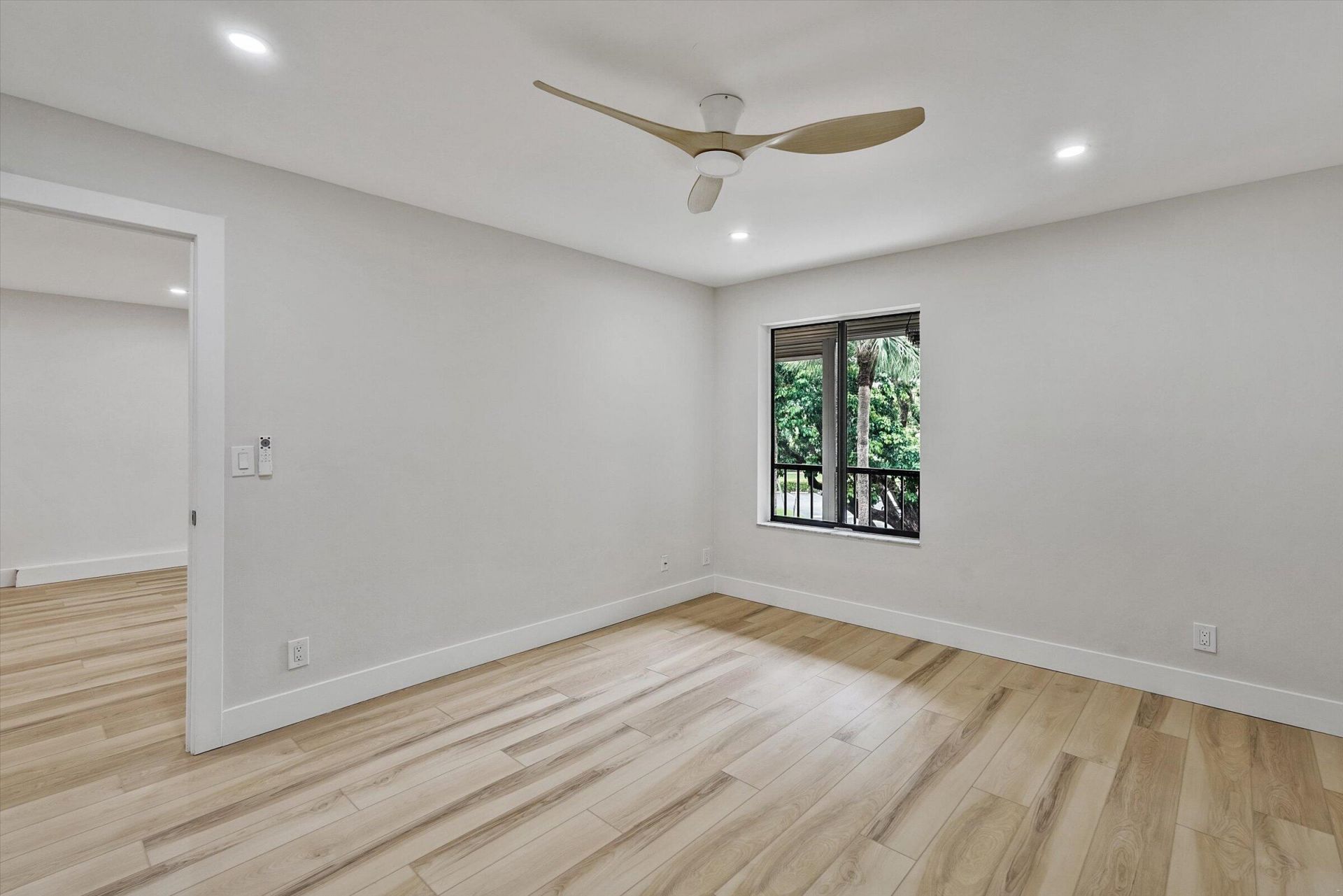 5220 Las Verdes Circle, Unit 321, Delray Beach, FL 33484 Photo