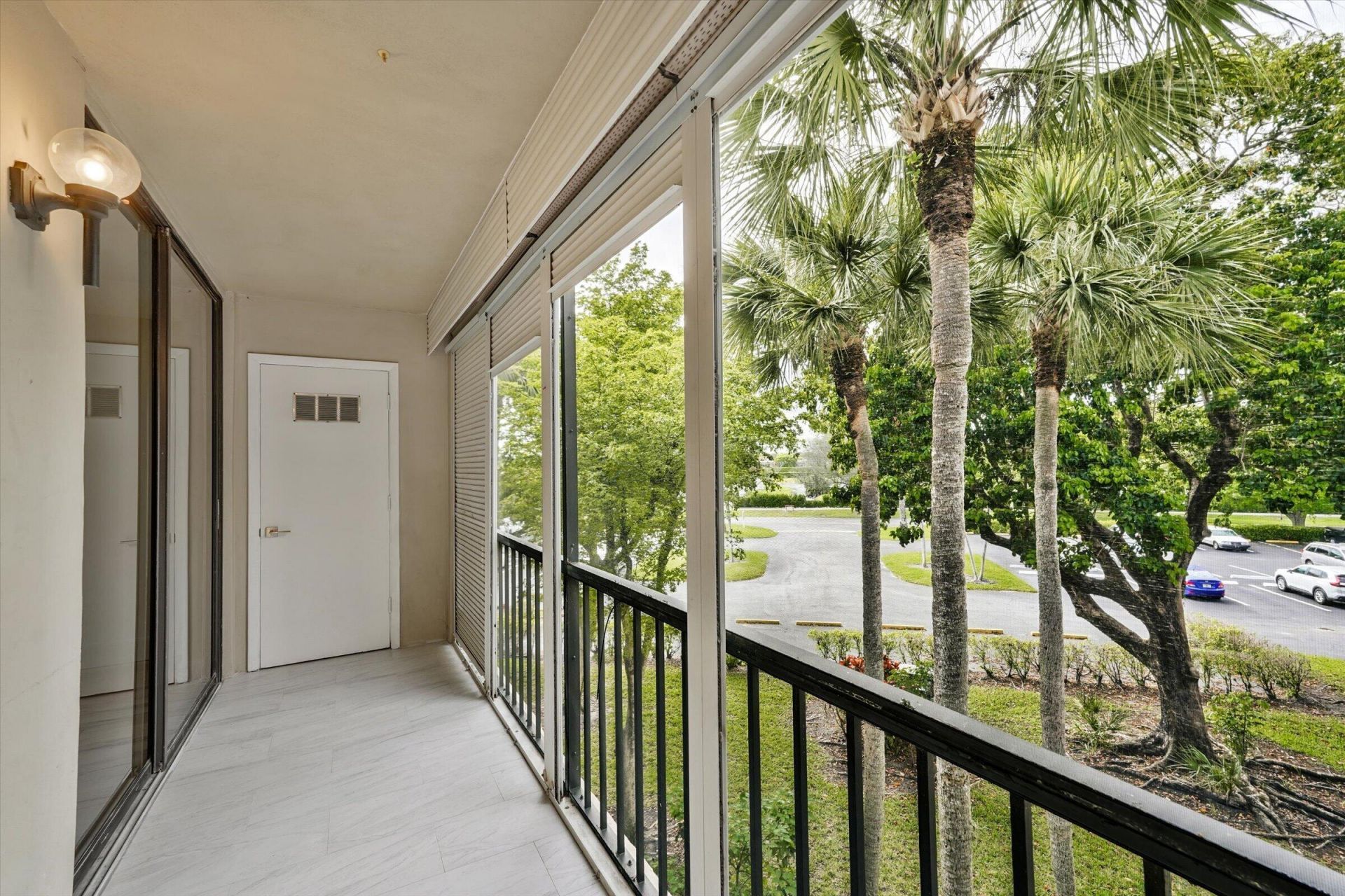 5220 Las Verdes Circle, Unit 321, Delray Beach, FL 33484 Photo