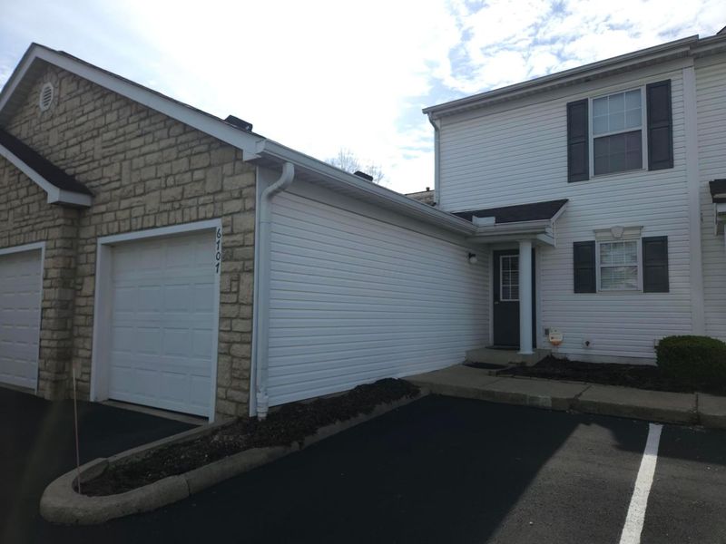 6707 Axtel Drive, Unit 5B, Canal Winchester, OH 43110 Photo 2