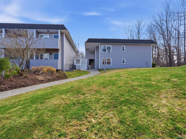 10 Wild Oaks Road , Unit 103, Goldens Bridge, NY 10526