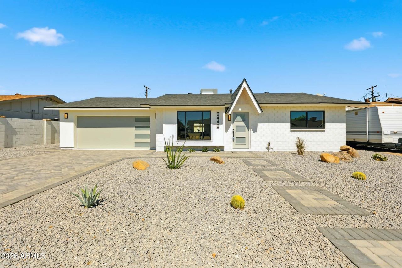 8448 E Cambridge Avenue, Scottsdale, AZ 85257 Main Photo