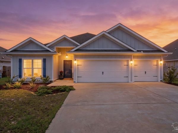 6290 Jenks Dr, Gulf Breeze, FL 32563