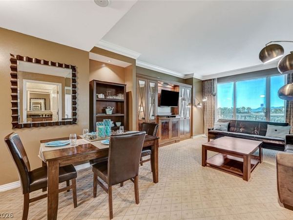 135 E Harmon Avenue, Unit 402, Las Vegas, NV 89109