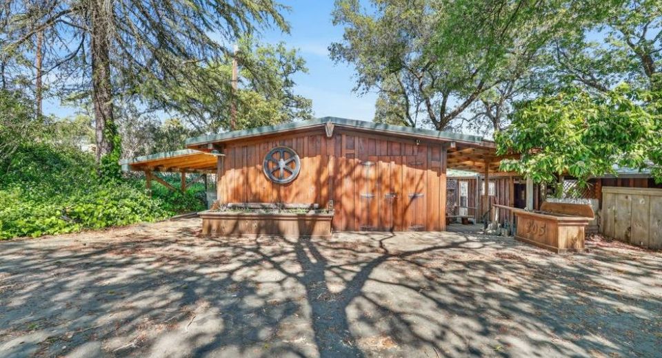 305 Riverview Dr, Auburn, CA 95603 Photo