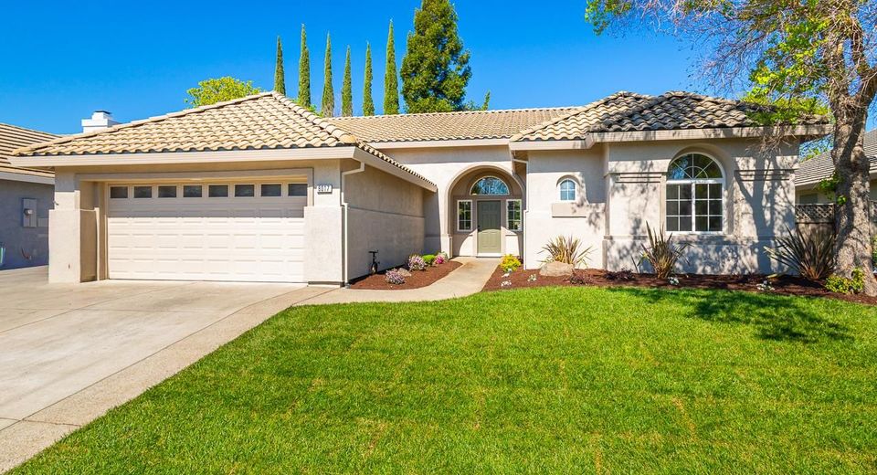 8017 Steamboat Ln, Roseville, CA 95747 Photo