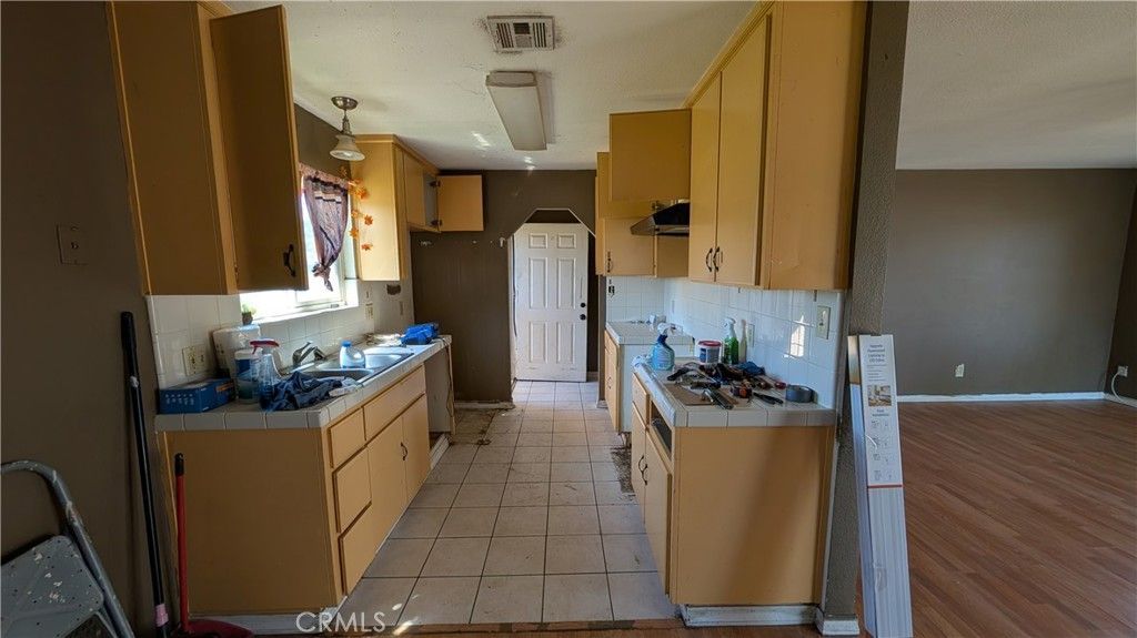 16717 Hill, Madera, CA 93638 Main Photo