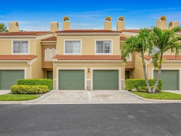 11785 St Andrews Place, Unit 104, Wellington, FL 33414