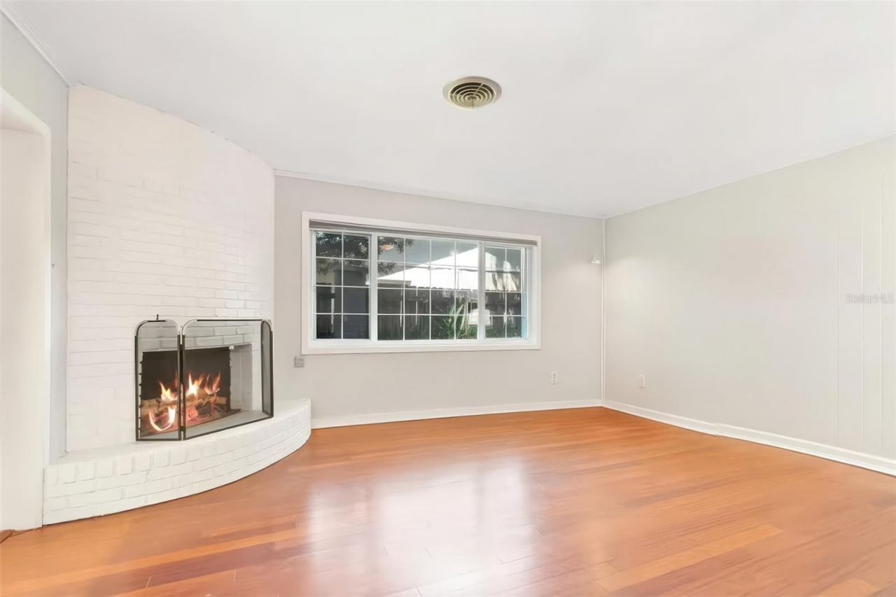 2102 W Kyra Drive, Tampa, FL 33612 Photo