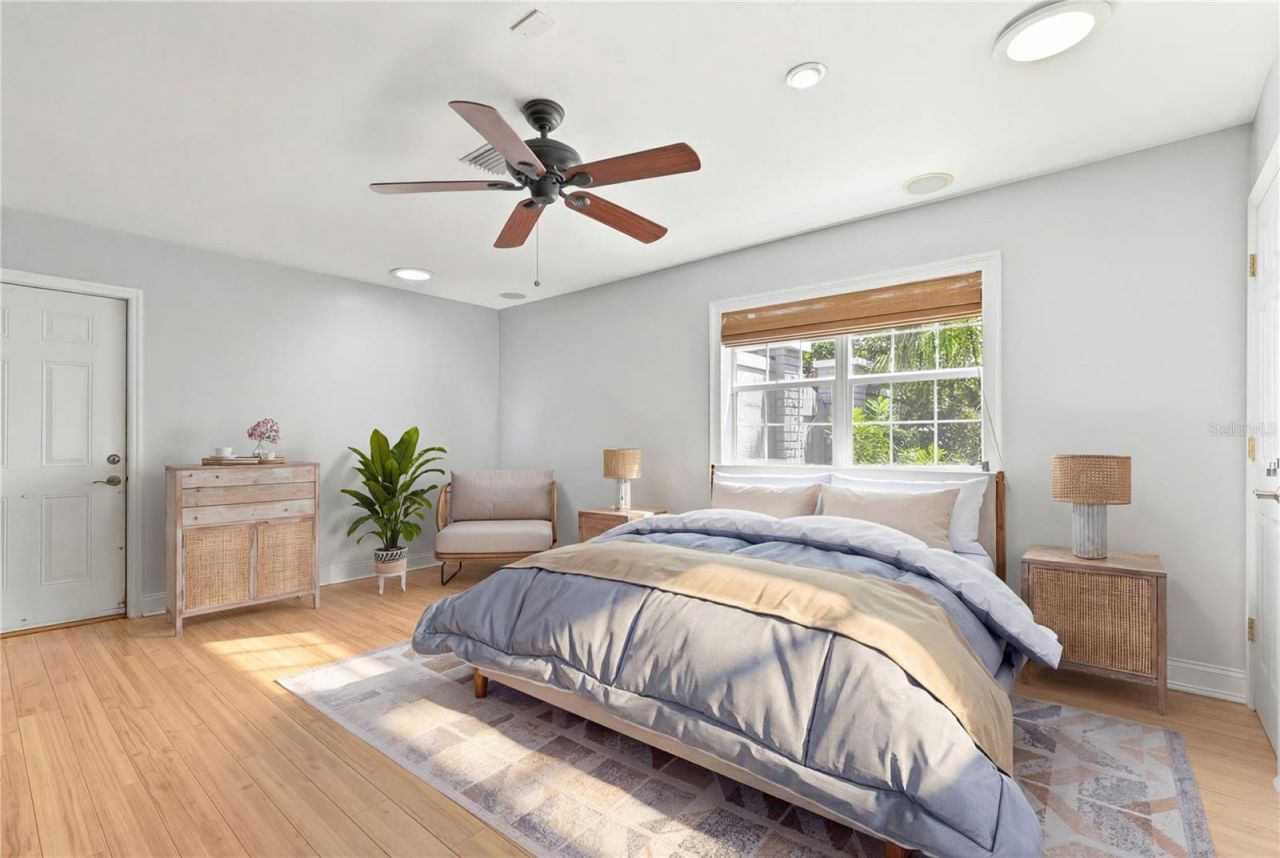 2102 W Kyra Drive, Tampa, FL 33612 Photo