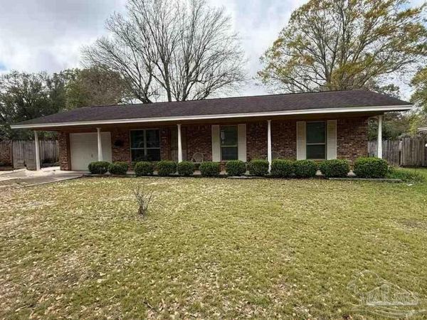 5505 Fairview Dr, Pensacola, FL 32505