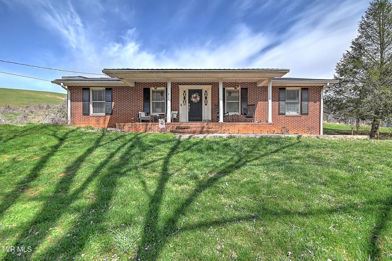 310 Minton Hollow Road, Elizabethton, TN 37643 Main Photo