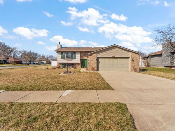 418 Teibel Drive, Schererville, IN 46375