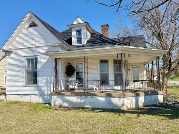 301 W Main Street , Leitchfield, KY 42754