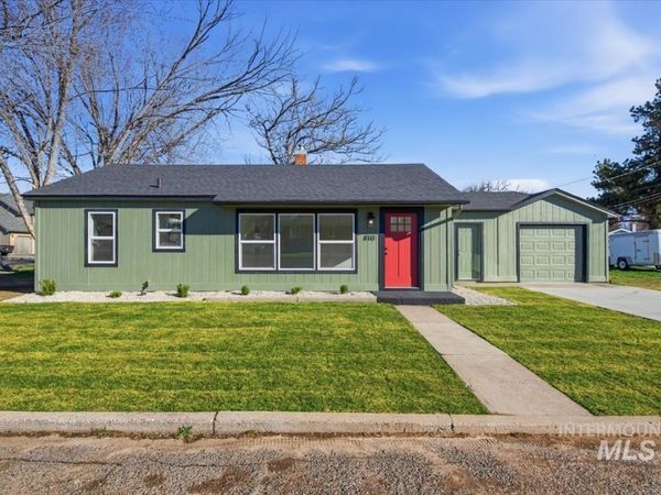 810 E 9th N, Mountain Home, ID 83647