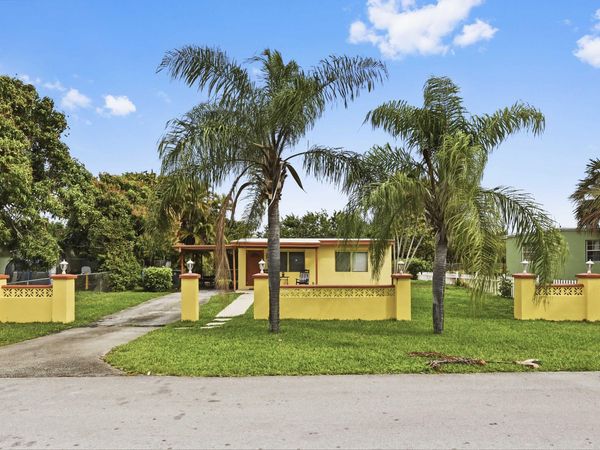 291 Tulip Tree Drive, Lantana, FL 33462