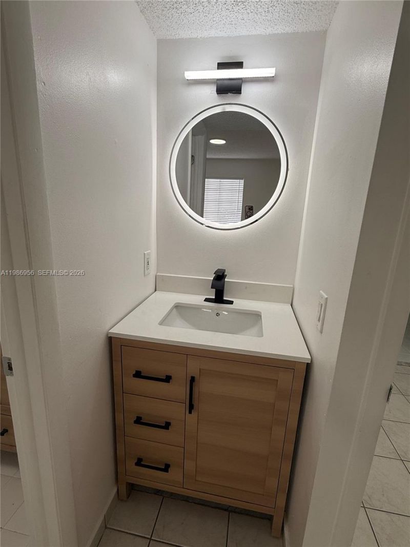 3262 W 70th St , Unit 101, Hialeah, FL 33018 Photo