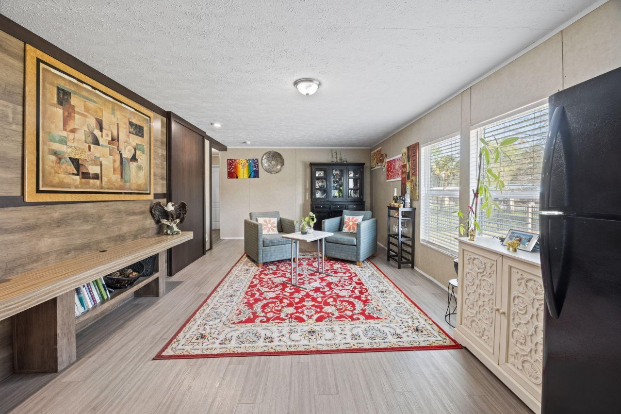 158 Knight Avenue Photo 5