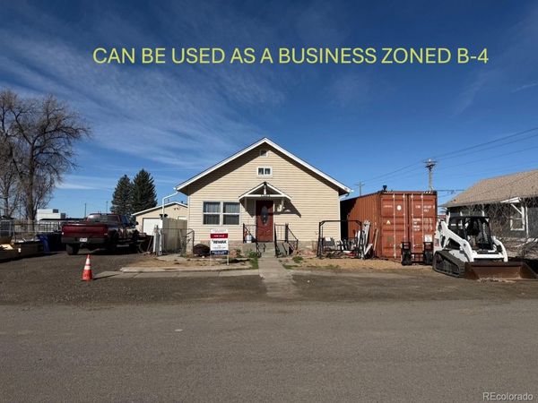 1489 Arapahoe Street , Strasburg, CO 80136