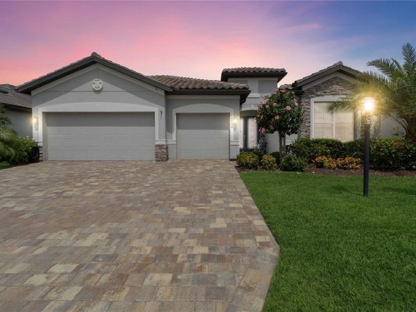 17724 POLO TRAIL , LAKEWOOD RANCH, FL 34211