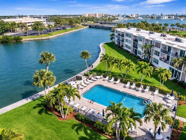 7405 BAY ISLAND DRIVE S, Unit 121, SOUTH PASADENA, FL 33707