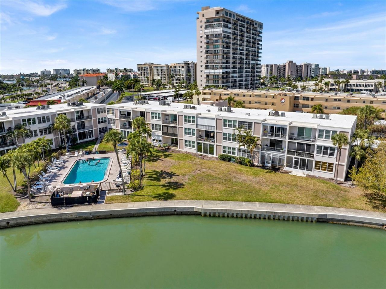 7405 Bay Island Drive S, Unit 121, South Pasadena, FL 33707 Photo