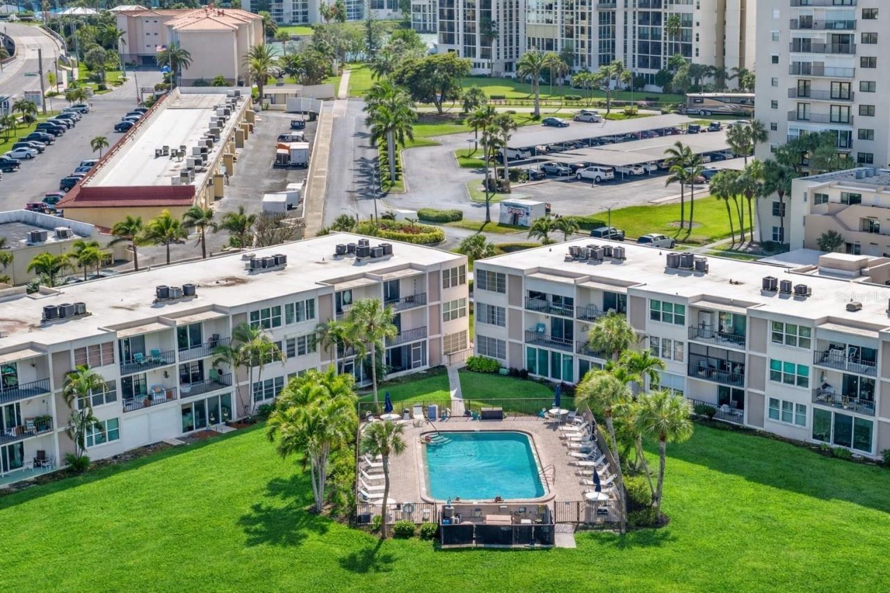 7405 Bay Island Drive S, Unit 121, South Pasadena, FL 33707 Photo