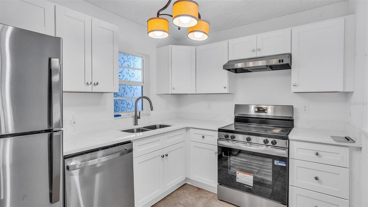 7405 Bay Island Drive S, Unit 121, South Pasadena, FL 33707 Photo