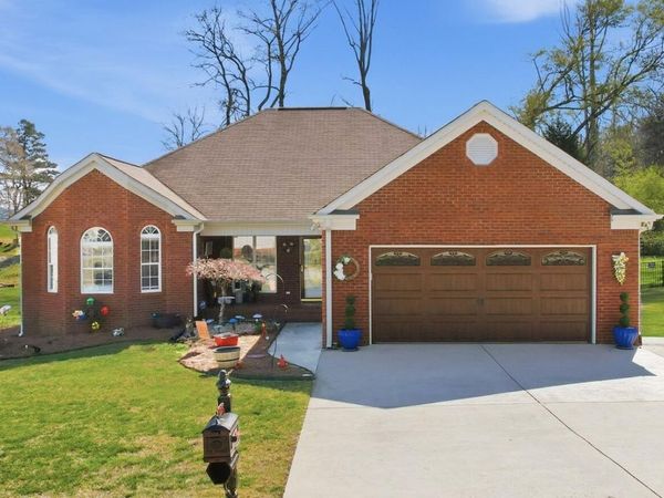 10206 Nissi Way, Soddy Daisy, TN 37379