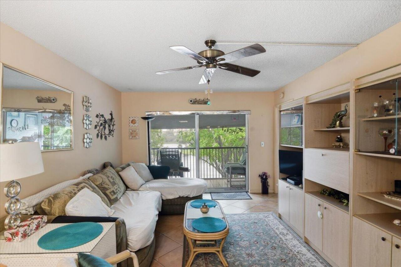 2220 N Cypress Bend Drive, Unit 410, Pompano Beach, FL 33069 Photo