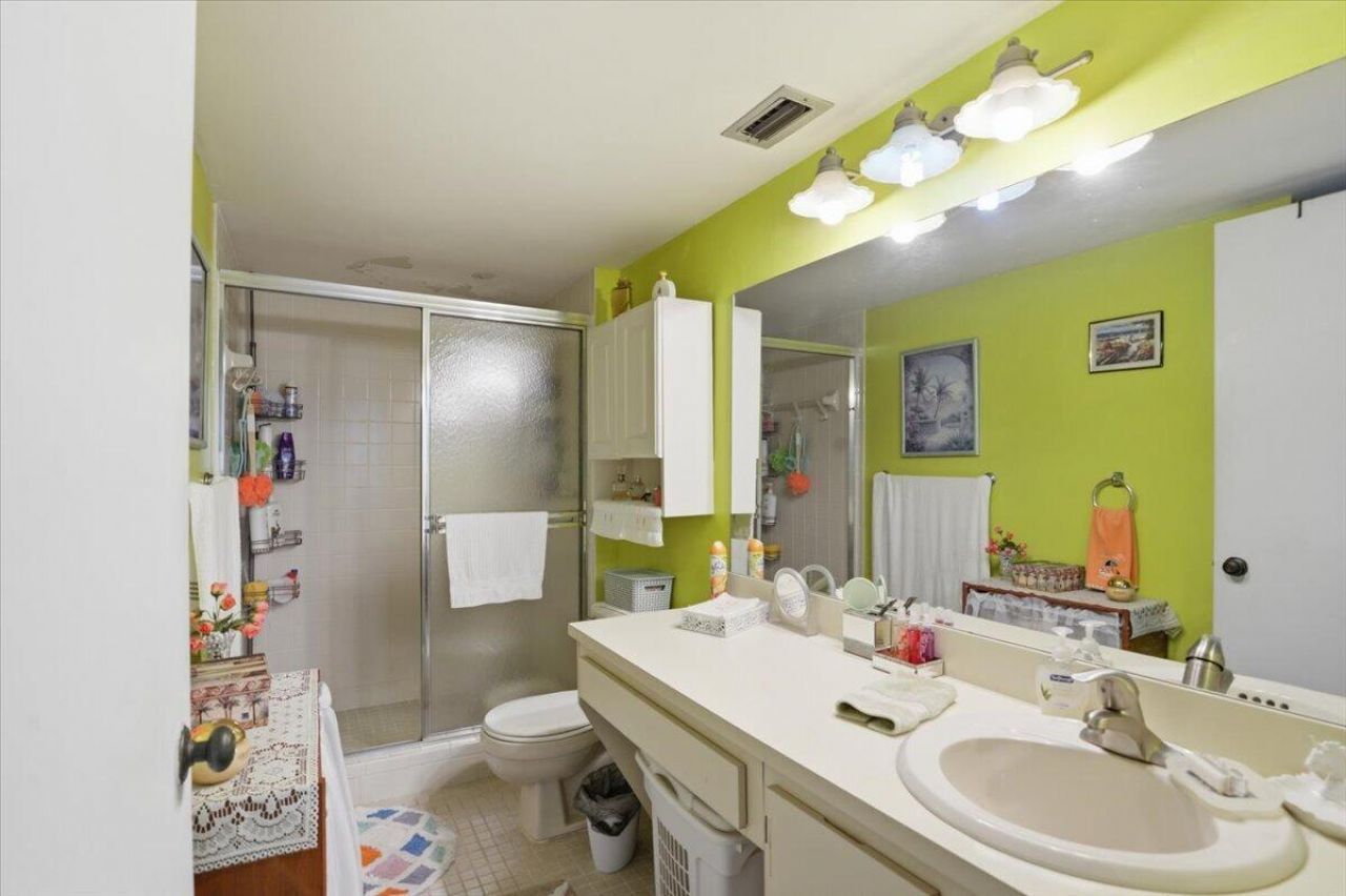 2220 N Cypress Bend Drive, Unit 410, Pompano Beach, FL 33069 Photo