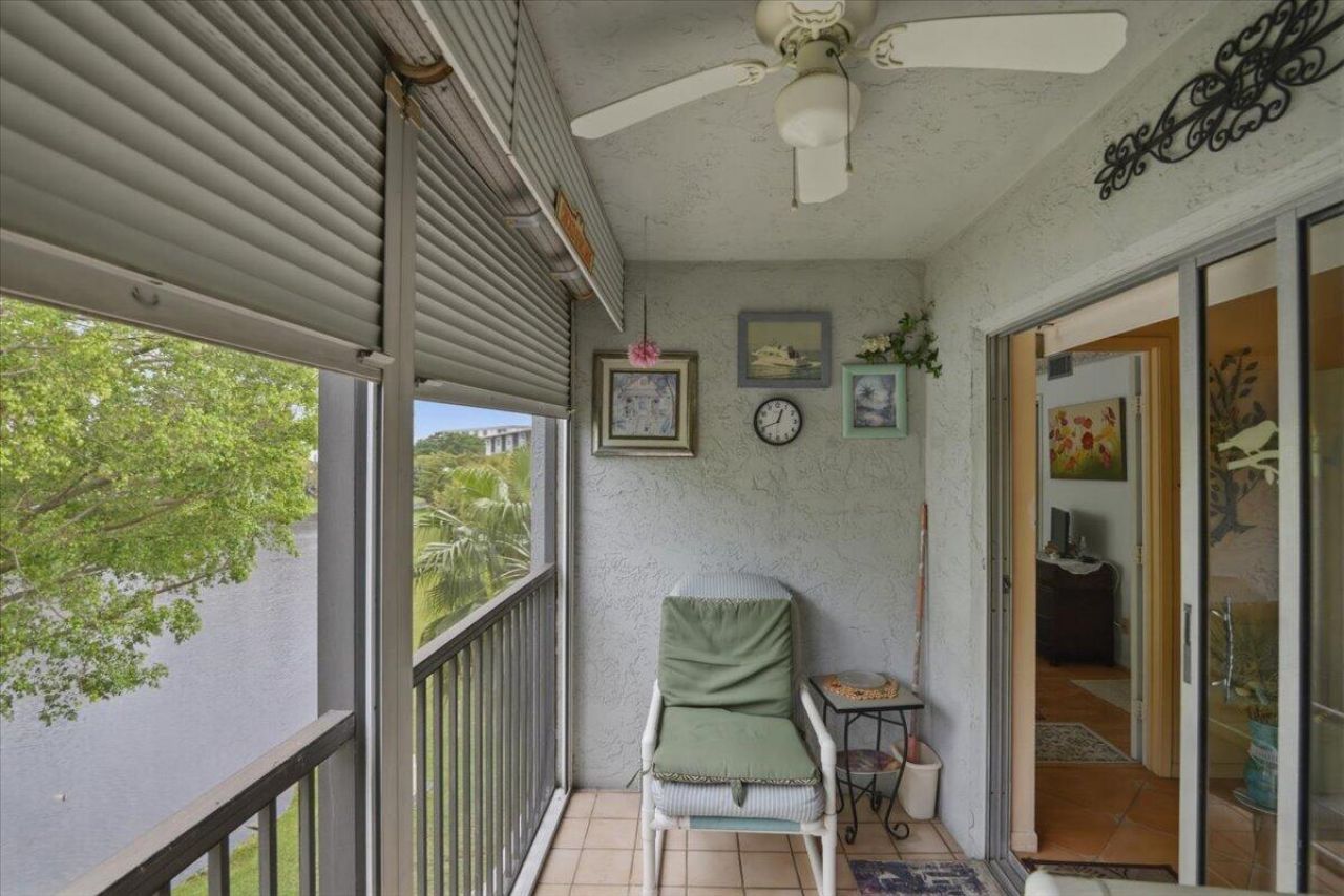 2220 N Cypress Bend Drive, Unit 410, Pompano Beach, FL 33069 Photo