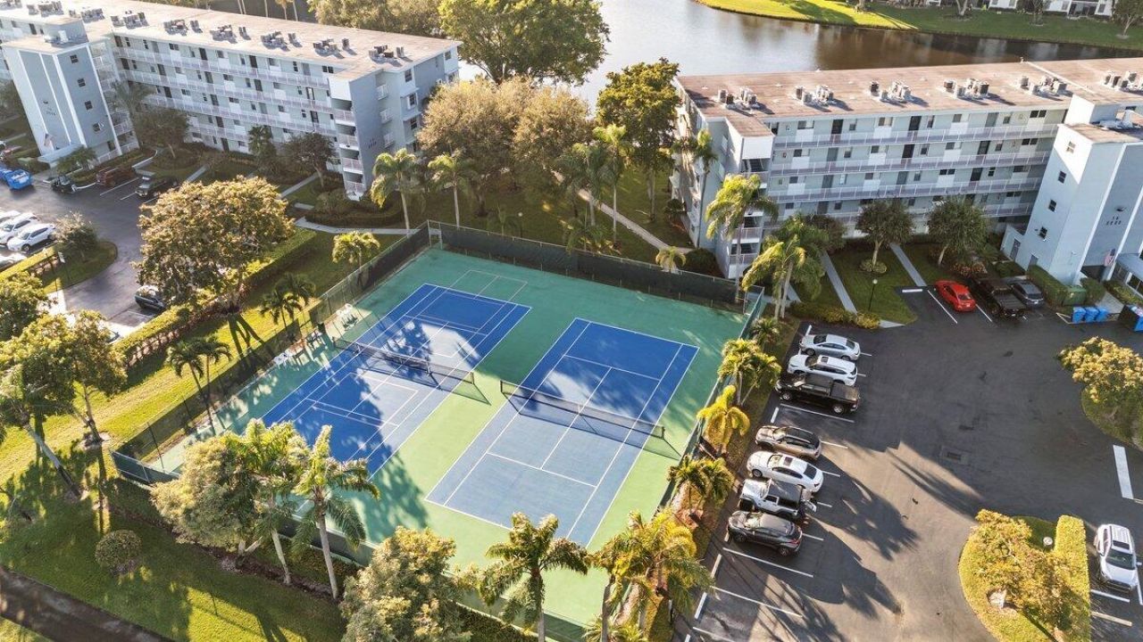 2220 N Cypress Bend Drive, Unit 410, Pompano Beach, FL 33069 Photo