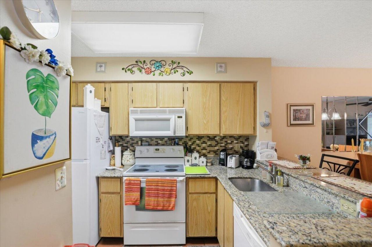 2220 N Cypress Bend Drive, Unit 410, Pompano Beach, FL 33069 Photo