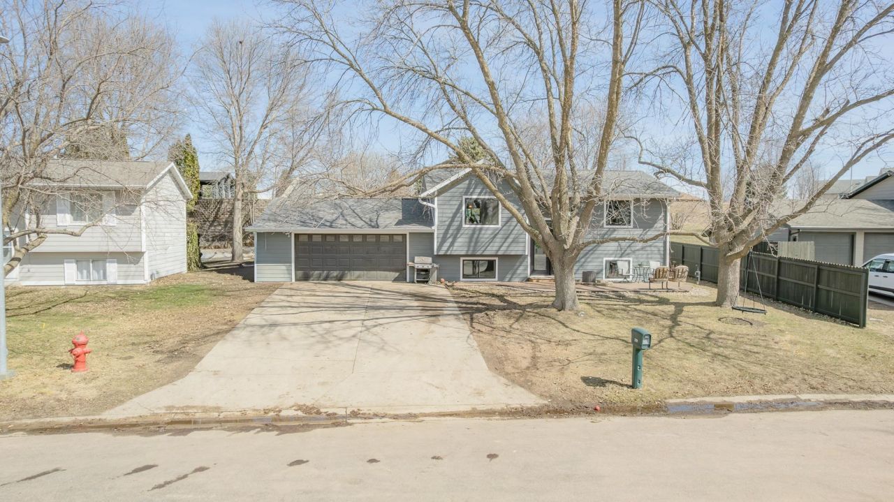 2731 Center Lake Dr Spirit Lake, IA 51360
