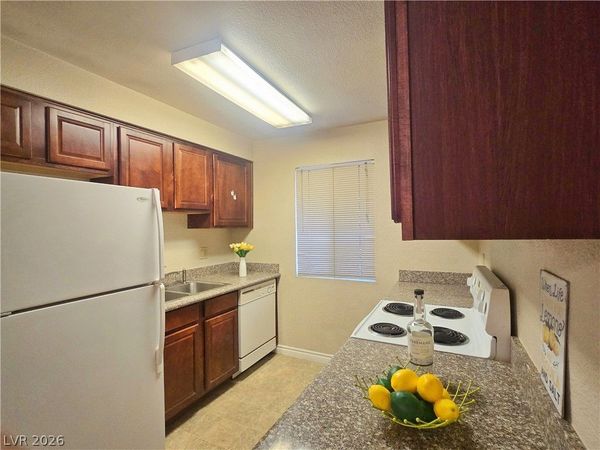 5405 Indian River Drive , Unit 400, Las Vegas, NV 89103