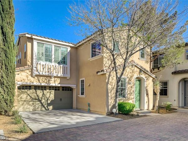 9150 White Rock Peak Street, Las Vegas, NV 89113