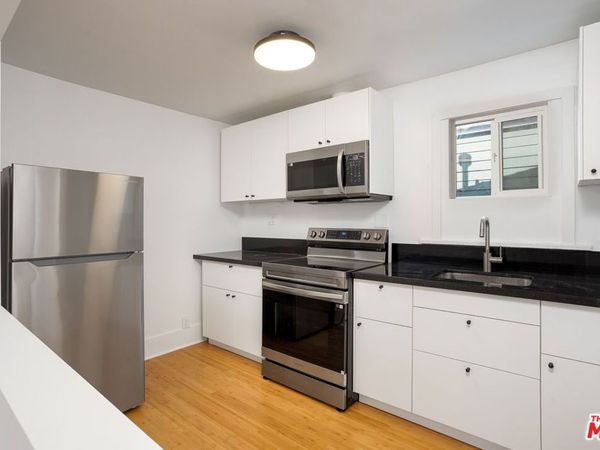 126 Franklin Court, Unit 1/2, Glendale, CA 91205