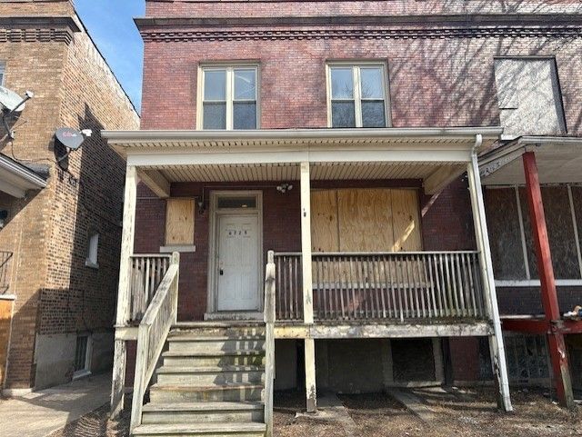 6725 S Eberhart Avenue, Chicago, IL 60637 Main Photo