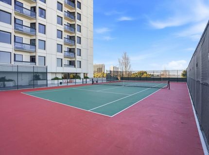 6363 Christie Ave #717, Unit 717, Emeryville, CA 94608 Photo
