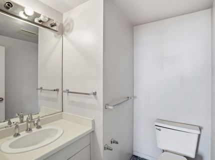 6363 Christie Ave #717, Unit 717, Emeryville, CA 94608 Photo