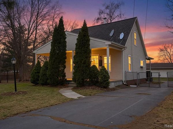 23760 Mary Street, Taylor, MI 48180