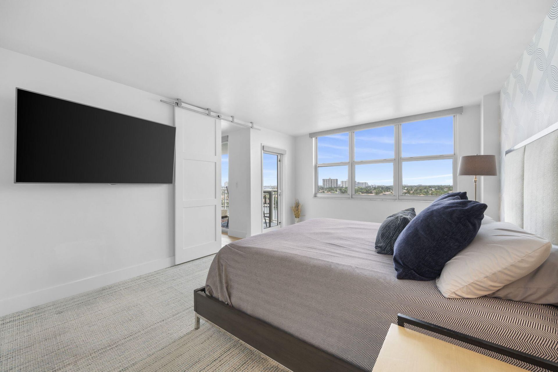 511 Bayshore Drive, Unit 905, Fort Lauderdale, FL 33304 Photo