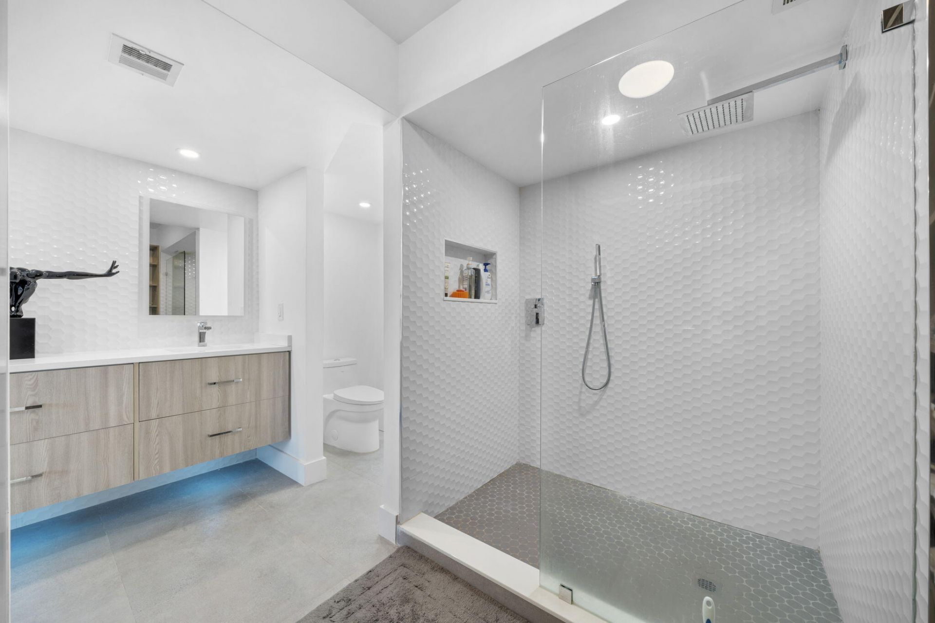 511 Bayshore Drive, Unit 905, Fort Lauderdale, FL 33304 Photo