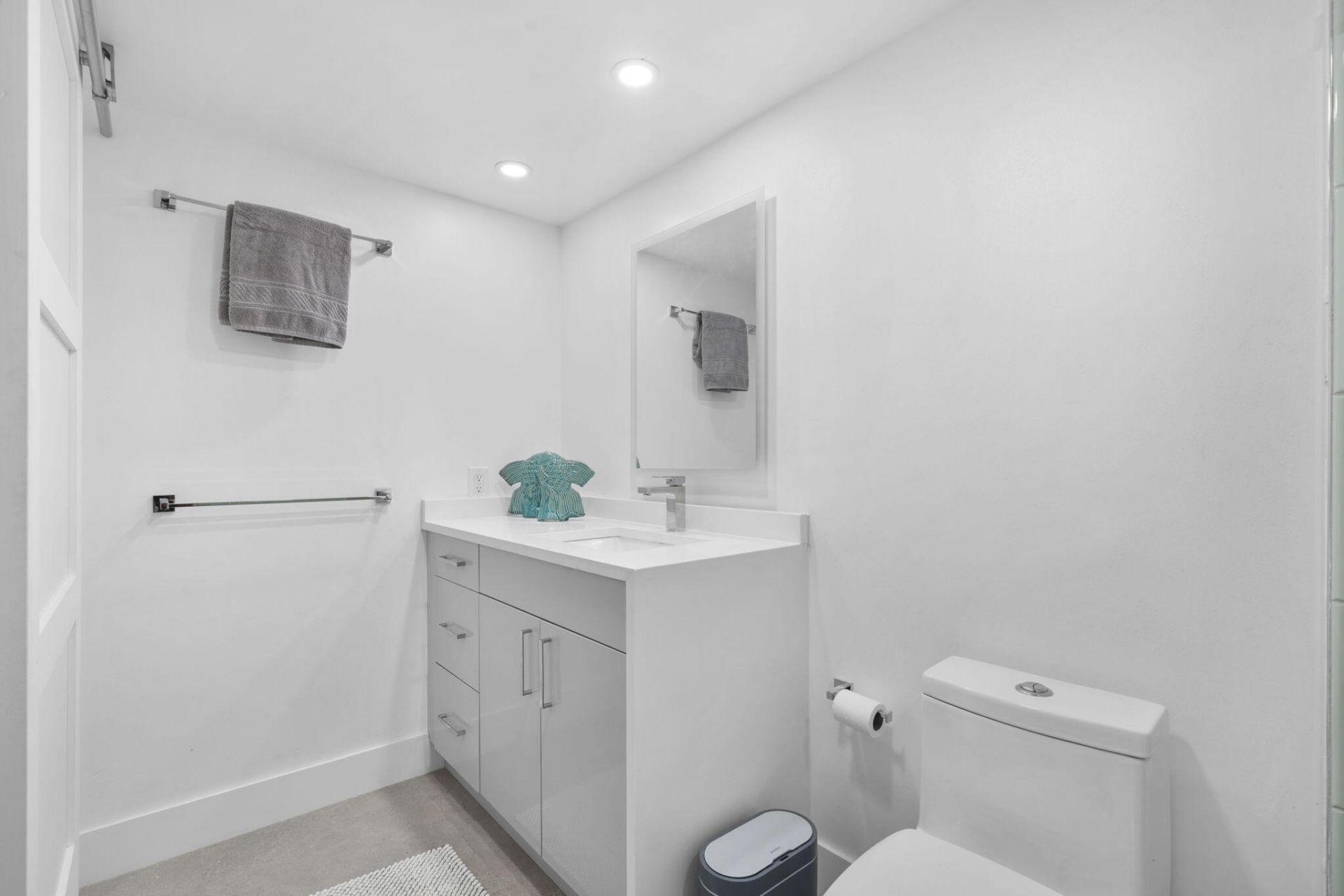 511 Bayshore Drive, Unit 905, Fort Lauderdale, FL 33304 Photo