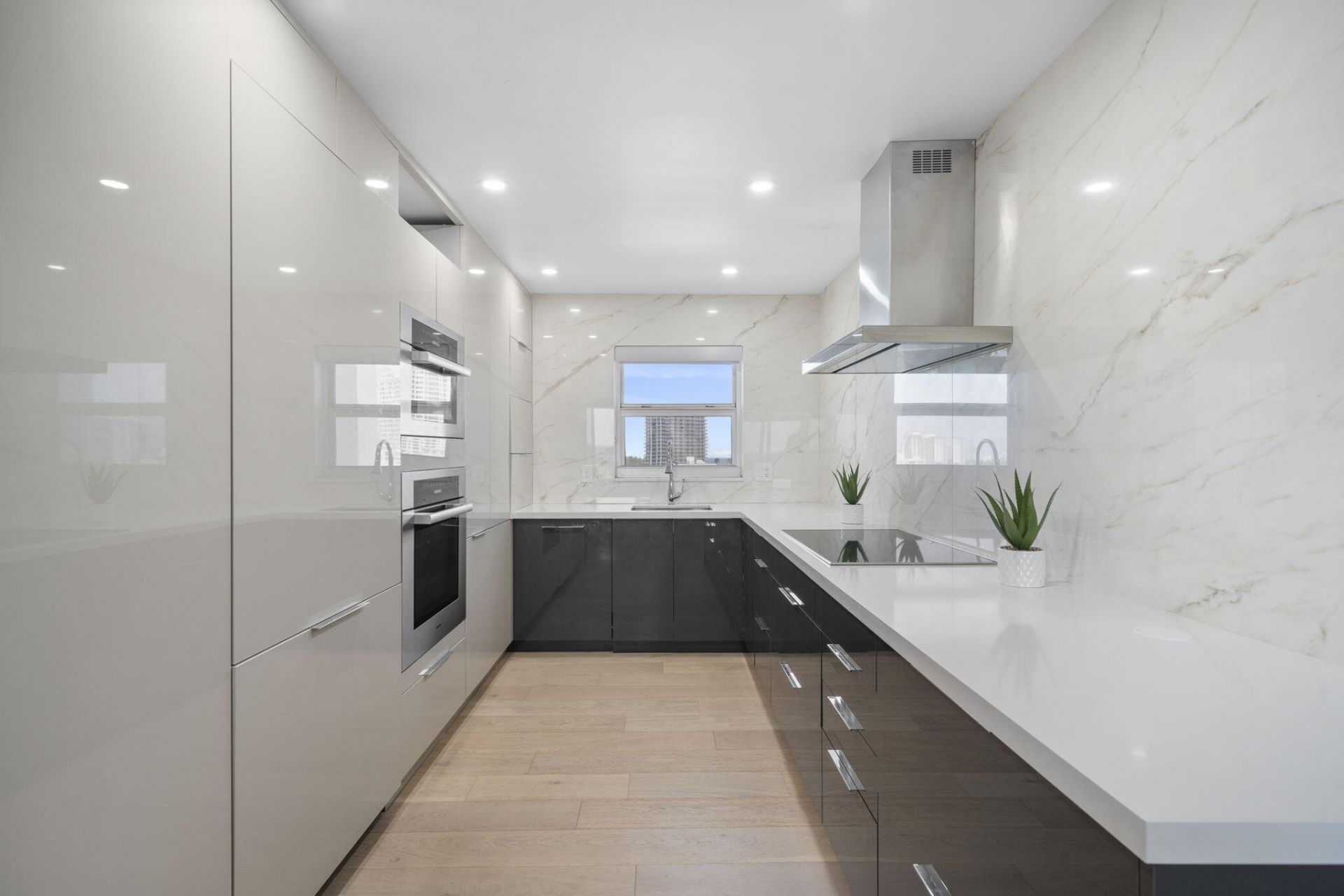 511 Bayshore Drive, Unit 905, Fort Lauderdale, FL 33304 Photo