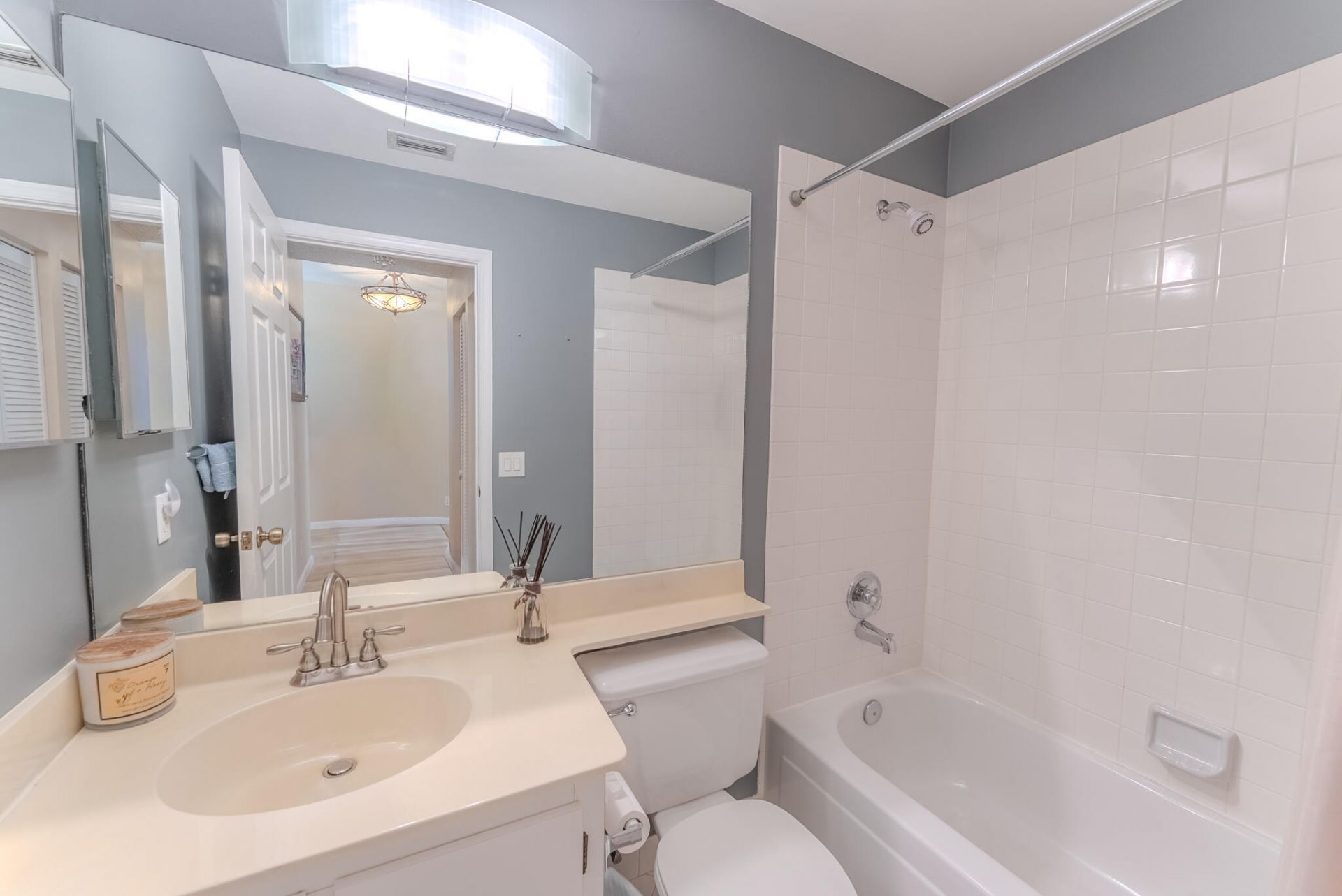 10527 NW 10th Street, Unit B-130, Plantation, FL 33322 Photo