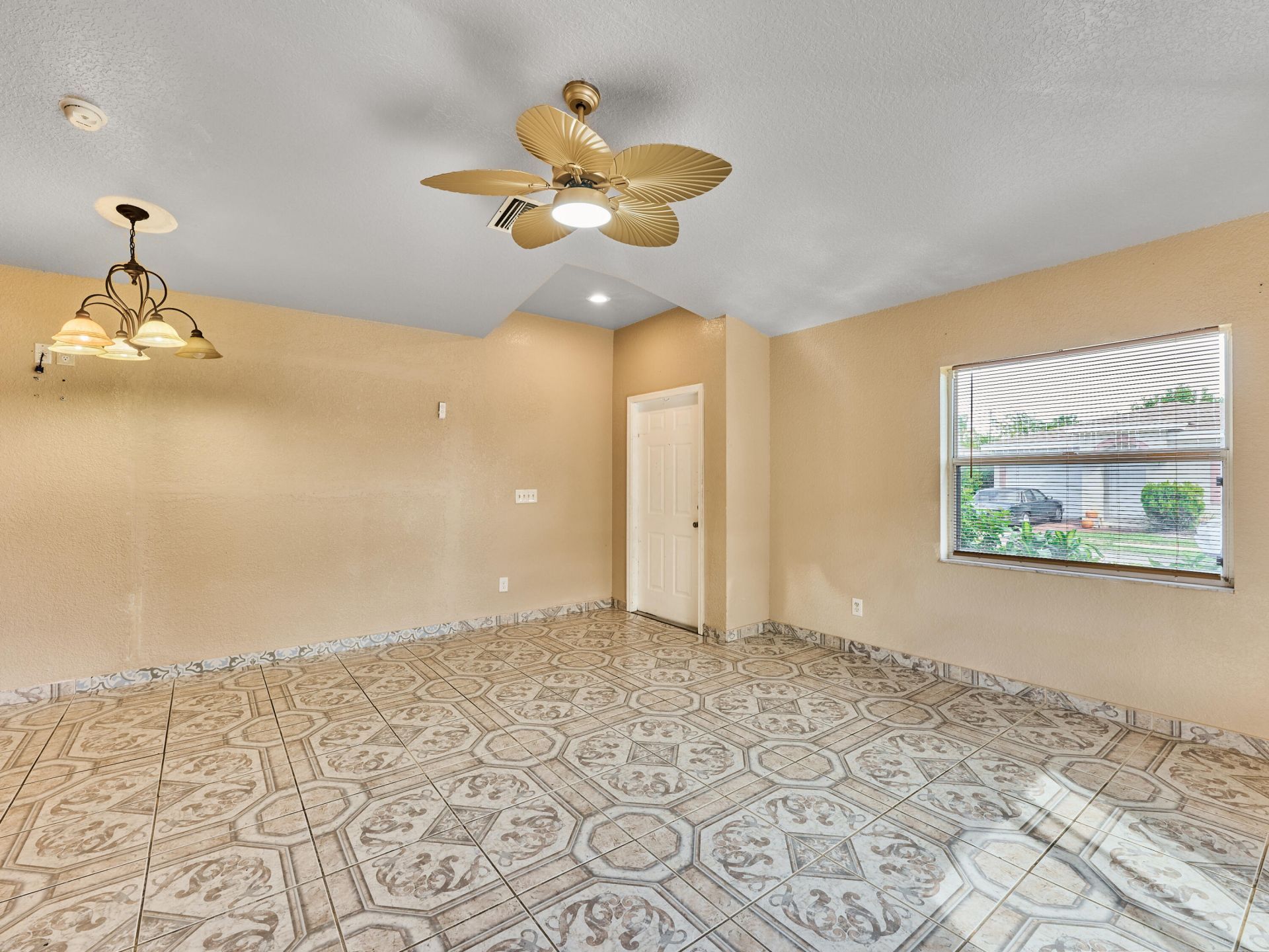 556 E Ridge Cir Circle N, Boynton Beach, FL 33435 Photo