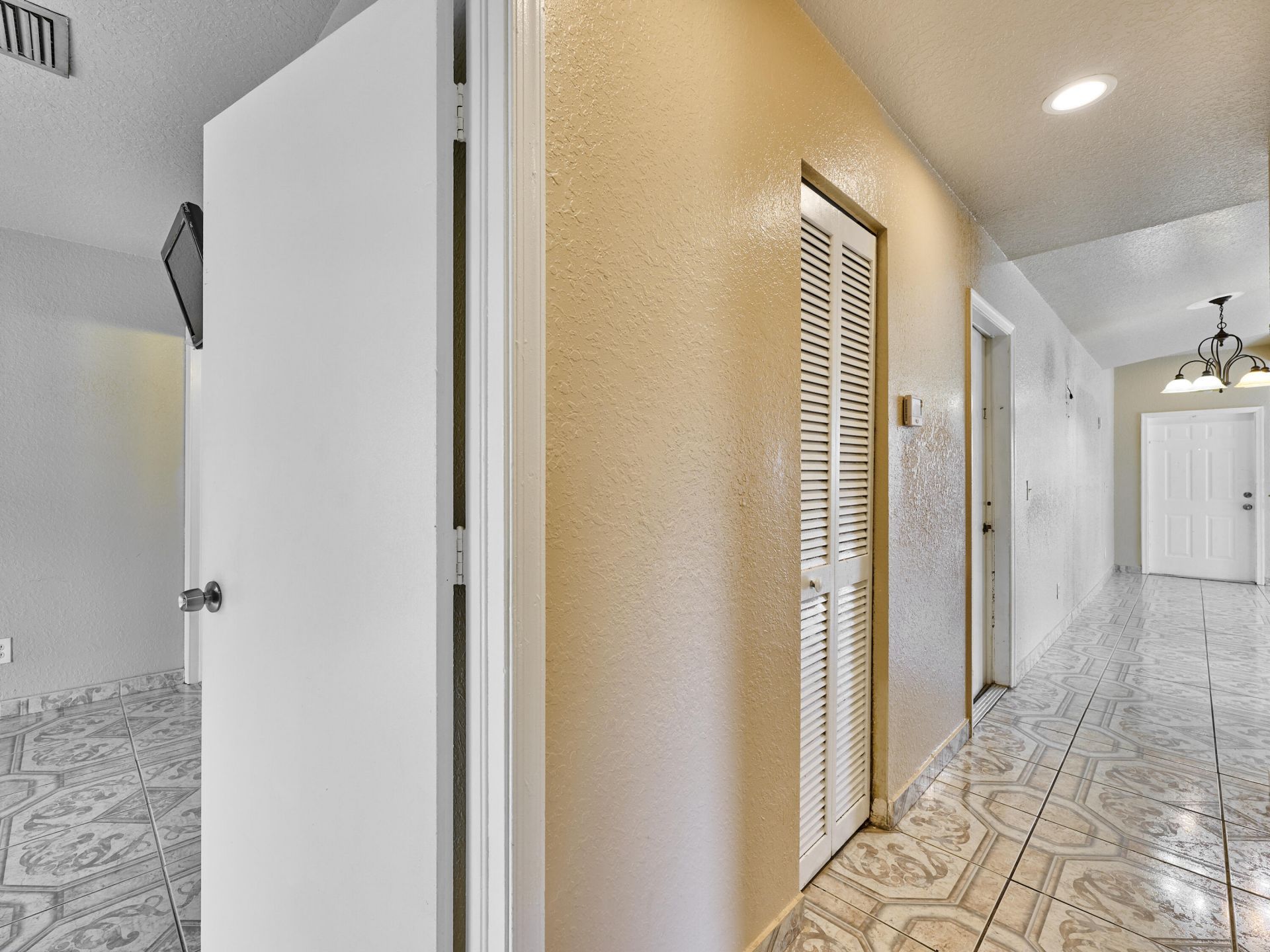 556 E Ridge Cir Circle N, Boynton Beach, FL 33435 Photo