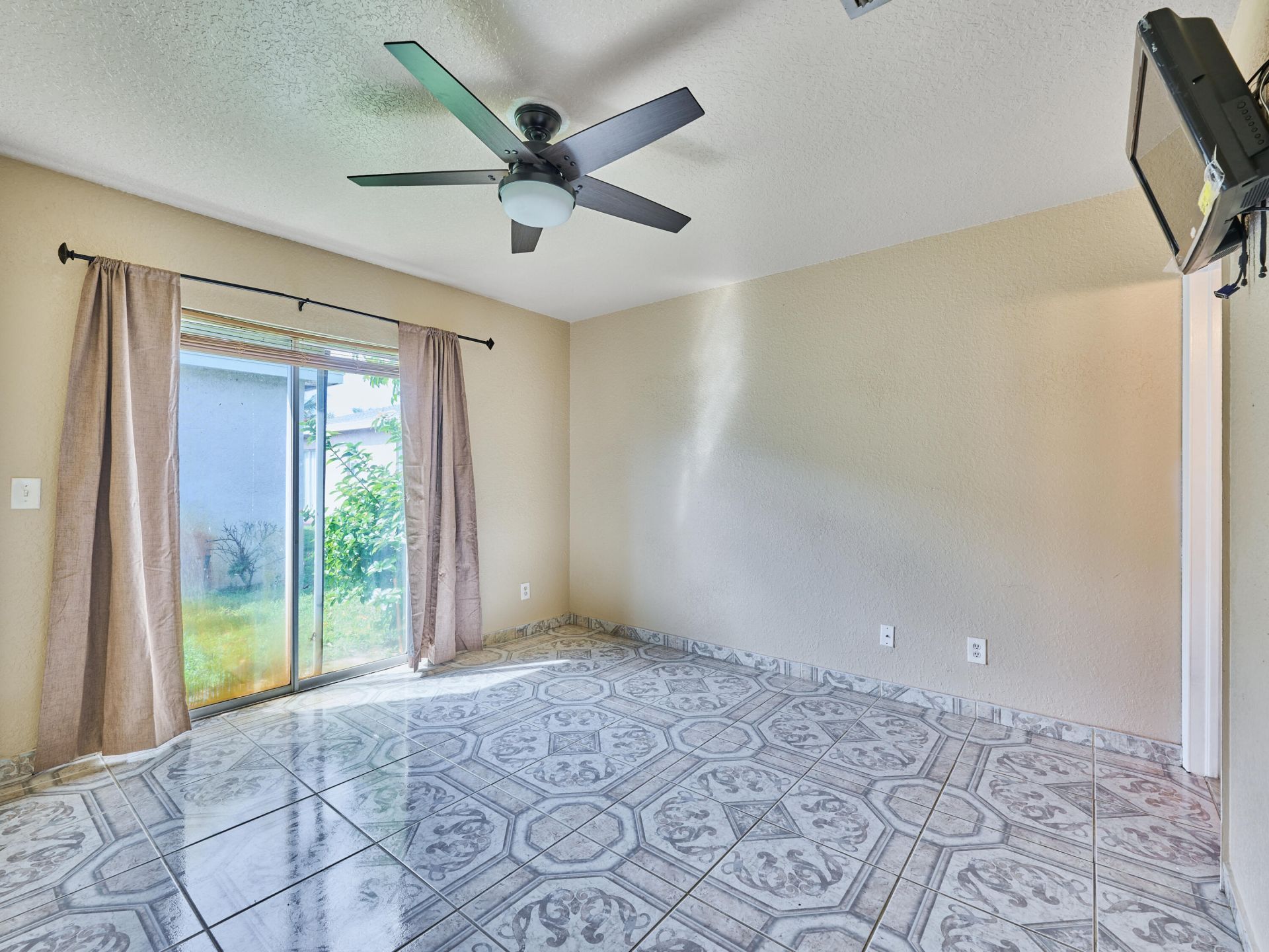 556 E Ridge Cir Circle N, Boynton Beach, FL 33435 Photo